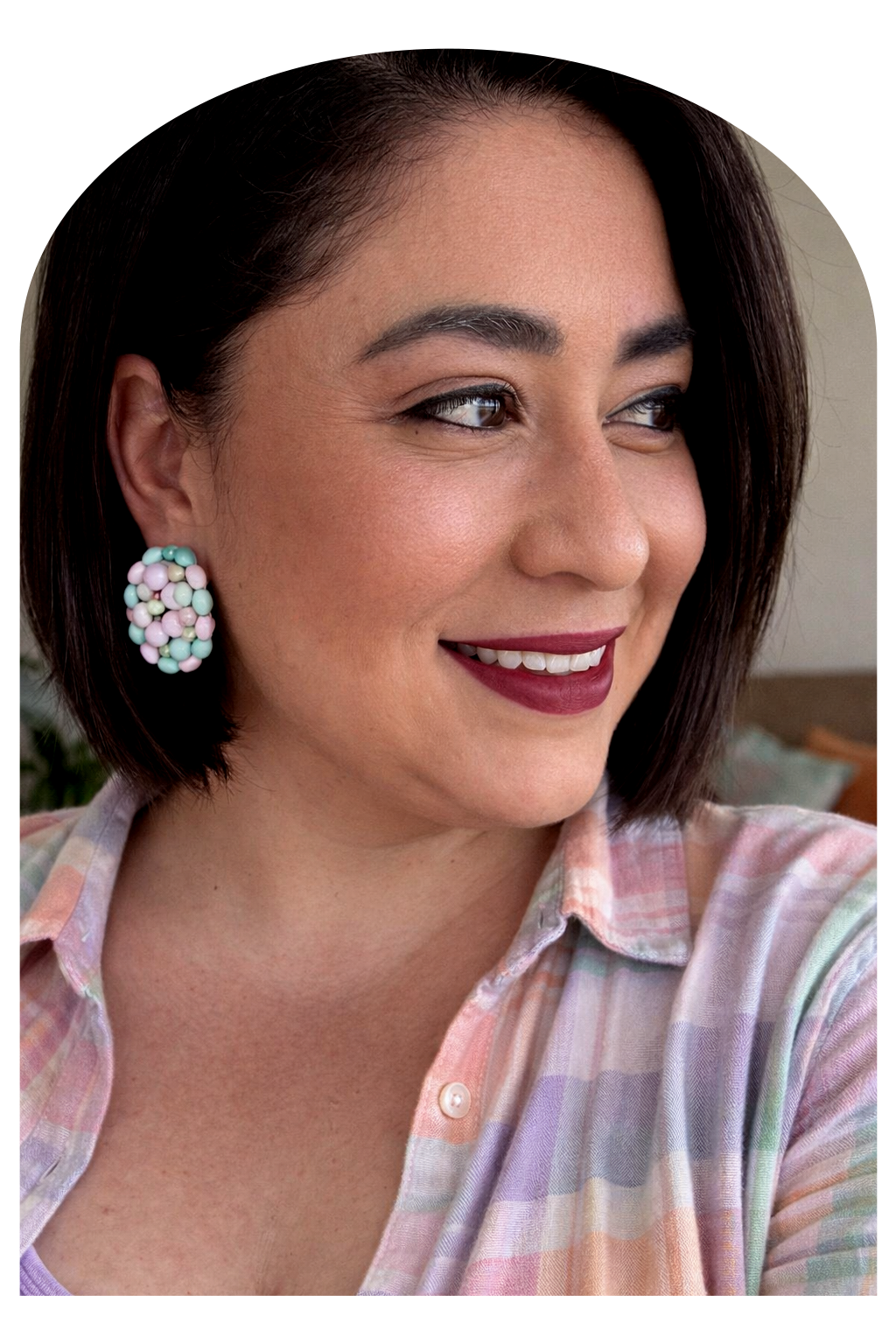 Maria Garro is a Costa Rican doula and prenatal yoga guide who believes that birth is not only a physical event, but a deeply human and transformative experience. Certified as a doula in 2019 with Mamasol Costa Rica, Maria offers thoughtful, personalized support to families seeking calm, respectful, and conscious care during pregnancy, birth, and postpartum.